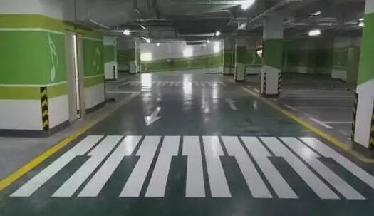 祥云车位划线